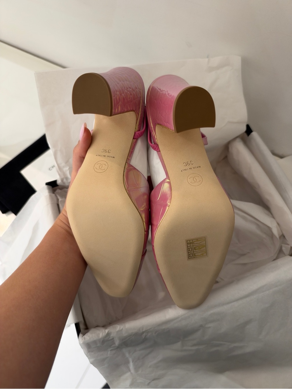 Chanel Pink Croc Embossed Slingback Pumps | Size 39C - Picture 12 of 12